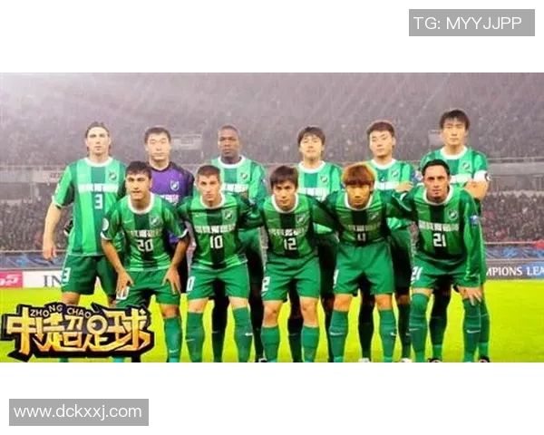 你是足球球星闪耀绿茵场以实力与激情书写传奇人生